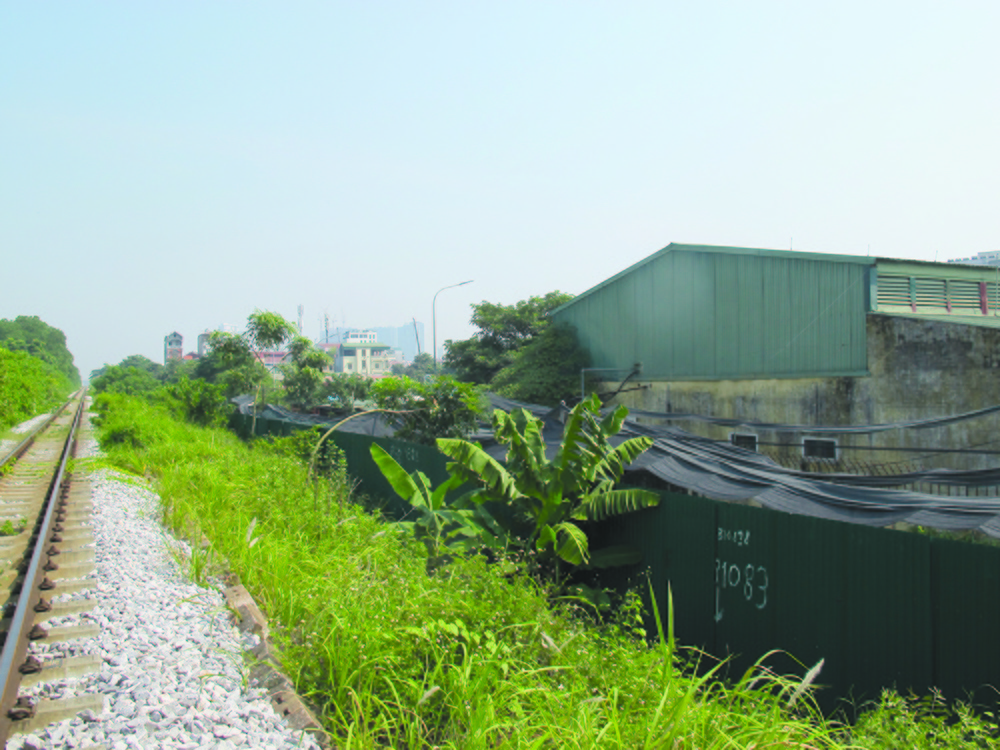 vi-pham-hanh-lang-duong-sat-o-cong-ty-cp-xe-dien-ha-noi-2-1569990401-width1000height750 Keyword đầu tiên có dấu