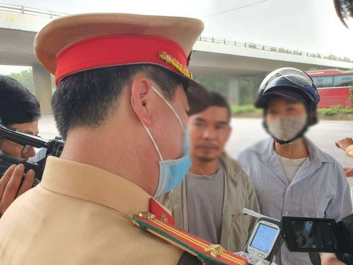 img-bgt-2021-received-201221518427156-1617078565-width960height720 Vi phạm nồng độ cồn trên QL21A, tài xế xe máy phải nhờ vợ đọc biên bản 1