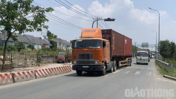TP.HCM cấm xe kéo rơ-moóc lưu thông trên đường Nguyễn Du, Võ Văn Tần 1
