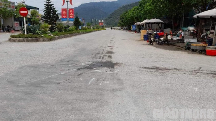 TNGT khiến 2 học sinh gặp nạn ở Lai Châu: Xe bán tải hết hạn kiểm định 1